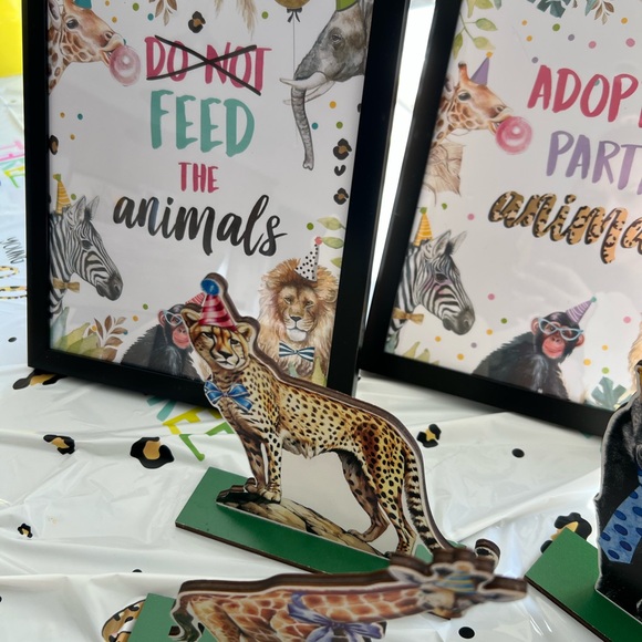 Animal Safari Party Table Decor/ Activity Tablecloth /Favors - Picture 6 of 10